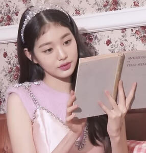 BYF: selective in my follows backs. note that i go inactive a lot of times. 24/7 not here. DFI: you were part of the hate towards wonyoung. hate my favs? out!